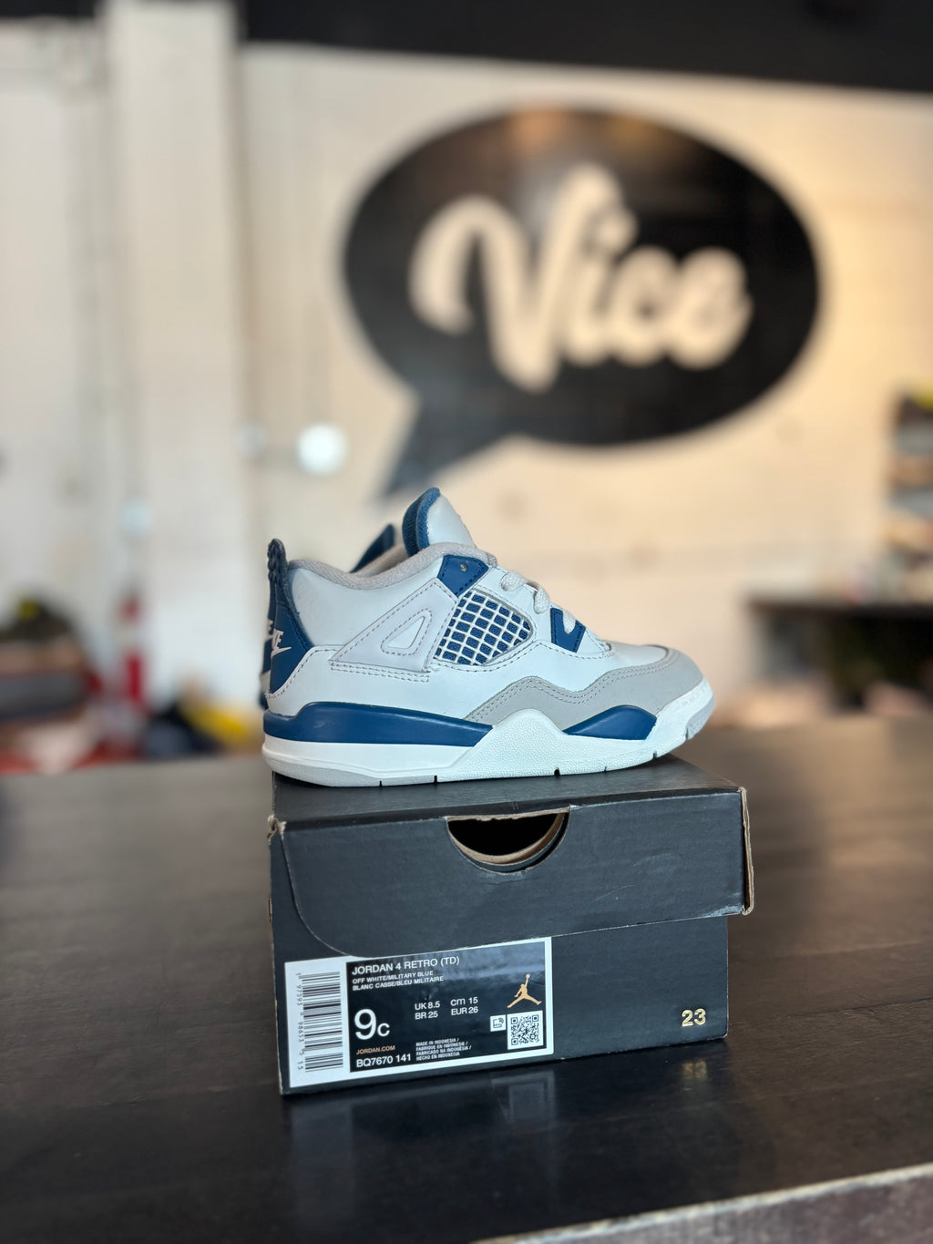 Jordan 4 Retro