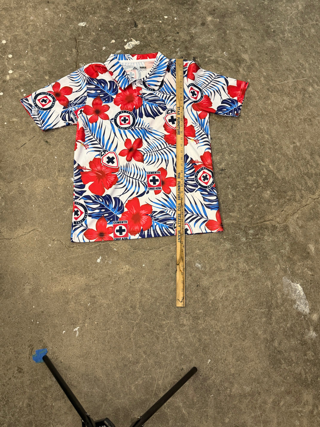 Comento Hawaiian Button Up